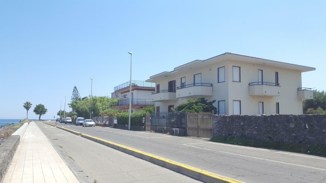 Casa Del Levante Riposto Exterior photo