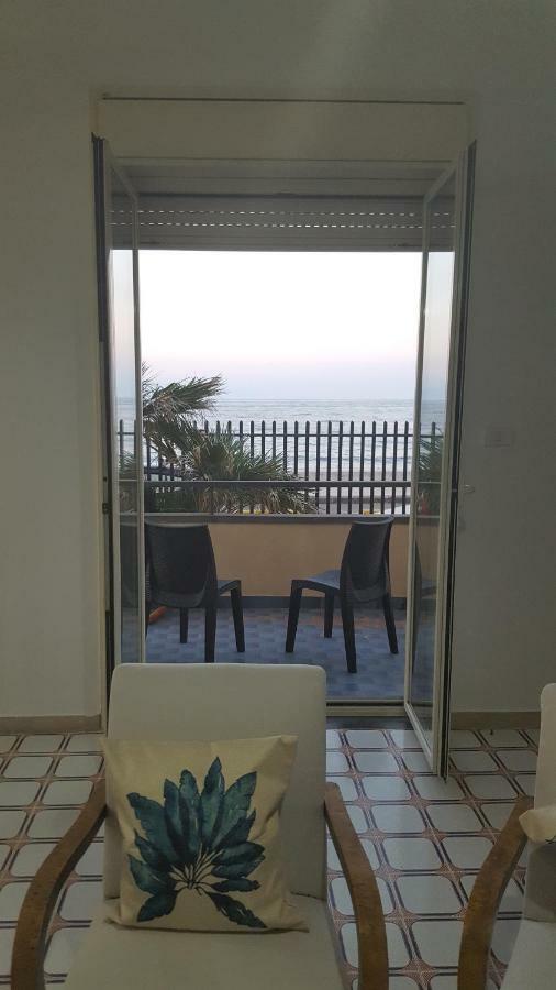 Casa Del Levante Riposto Exterior photo